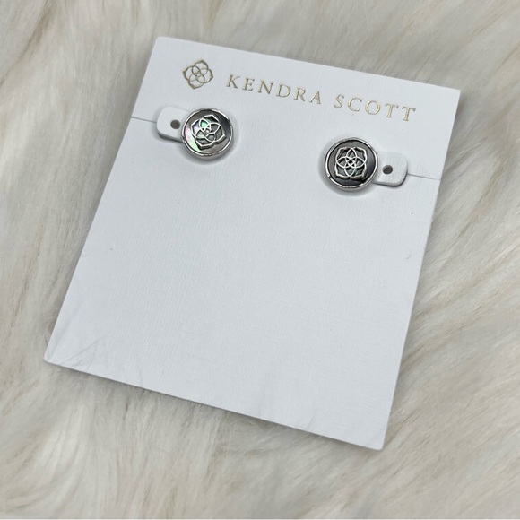 Kendra Scott Jewelry - Kendra Scott Dira studs in black mother of pearl